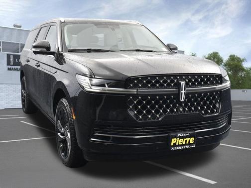 Infinite Black Metallic Clearcoat 2026 Lincoln Navigator Black Label