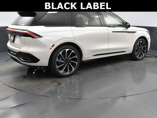 2025 Lincoln Nautilus Black Label