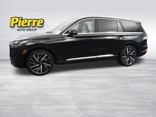 Infinite Black Metallic Clearcoat 2026 Lincoln Aviator Black Label AWD