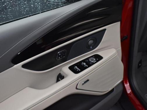 2025 Lincoln Nautilus Reserve