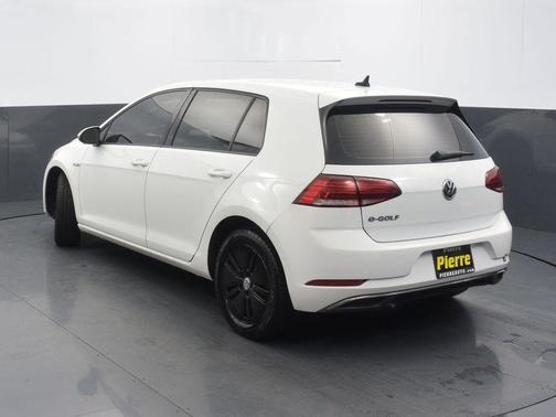 2017 Volkswagen e-Golf SE