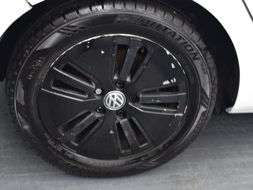 2017 Volkswagen e-Golf SE