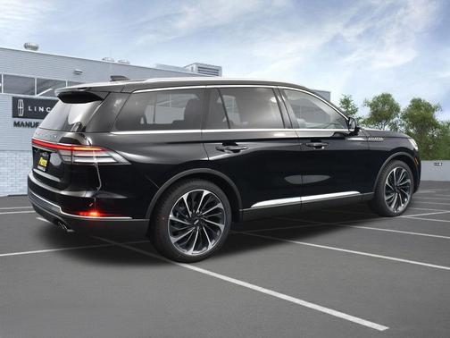 Infinite Black Metallic Clearcoat 2026 Lincoln Aviator Reserve AWD