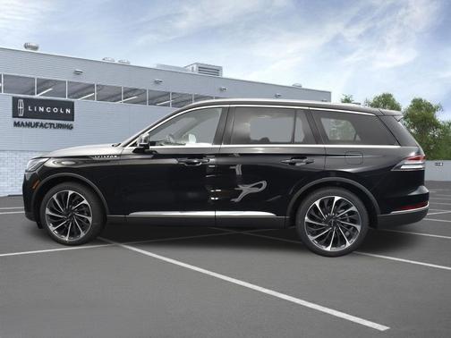 Infinite Black Metallic Clearcoat 2026 Lincoln Aviator Reserve AWD