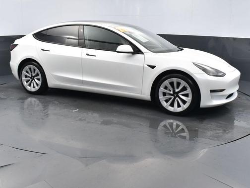 2023 Tesla Model 3 Standard Range