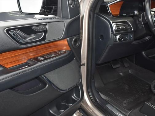 2018 Lincoln Navigator Select