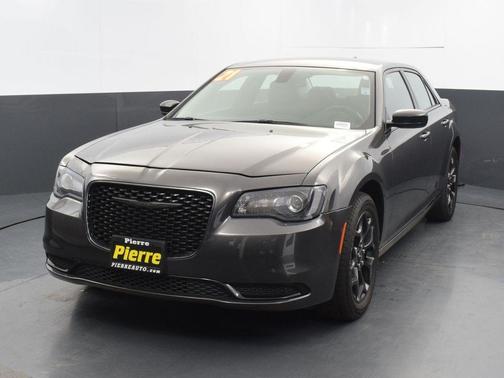 2021 Chrysler 300 Touring