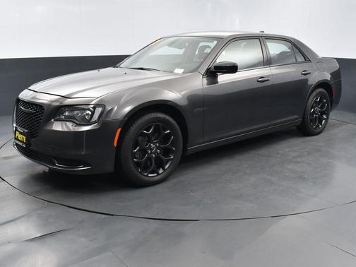 2021 Chrysler 300 Touring