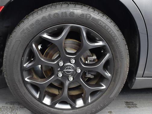 2021 Chrysler 300 Touring