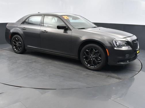 2021 Chrysler 300 Touring
