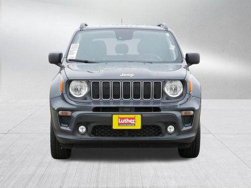 Graphite Gray 2022 Jeep Renegade Latitude