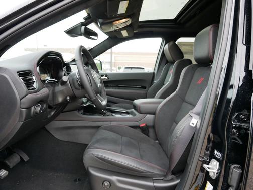DB Black Clearcoat 2026 Dodge Durango GT Premium AWD HEMI V8