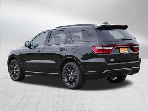 DB Black Clearcoat 2026 Dodge Durango GT Premium AWD HEMI V8
