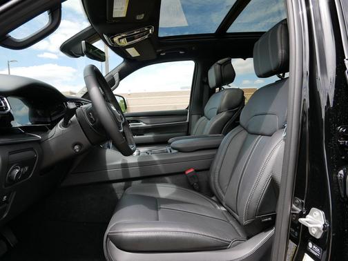 High Gloss Black 2026 Jeep Grand Wagoneer Summit Obsidian 4x4