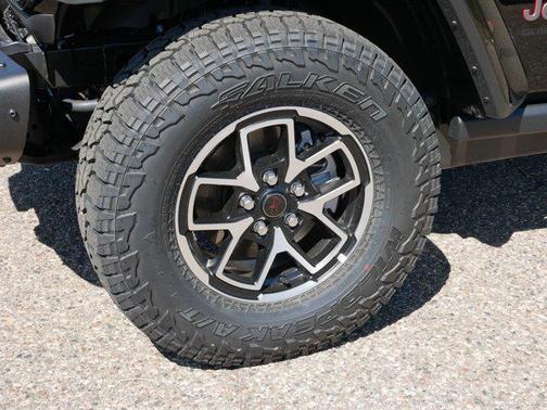 Black Clearcoat 2026 Jeep Gladiator Rubicon