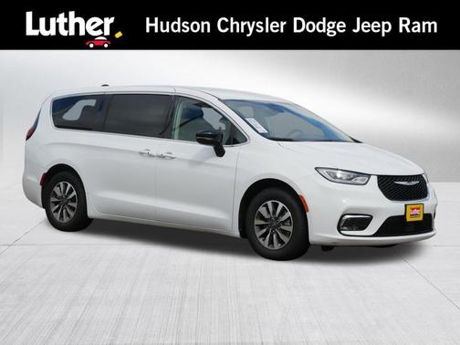 Bright White Clearcoat 2024 Chrysler Pacifica Hybrid Select