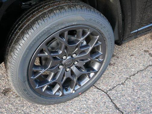 2026 Jeep Grand Cherokee Summit