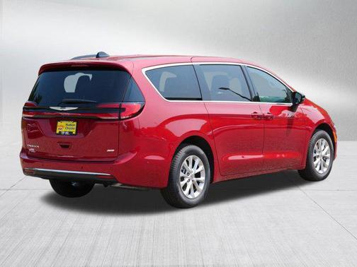 2025 Chrysler Pacifica L