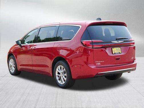 2025 Chrysler Pacifica L