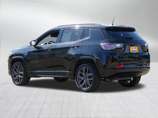 Diamond Black Crystal Pearlcoat 2025 Jeep Compass Limited