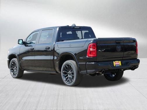 Diamond Black Crystal Pearlcoat 2026 RAM 1500 Limited