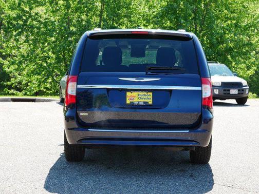 2015 Chrysler Town & Country Touring
