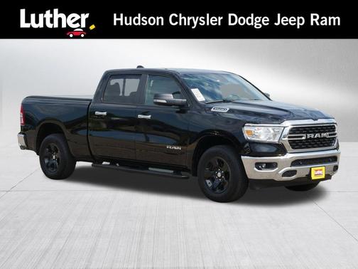 Diamond Black Crystal Pearlcoat 2022 RAM 1500 Big Horn/Lone Star