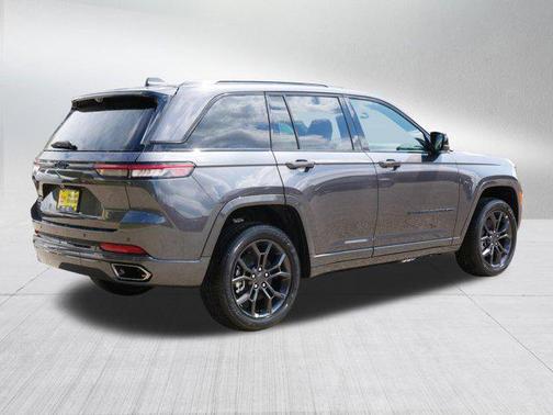 2025 Jeep Grand Cherokee 4xe Anniversary Edition