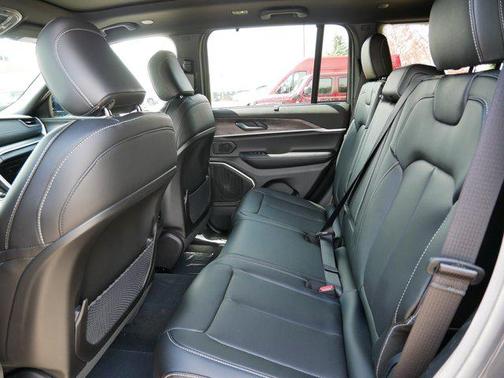 2025 Jeep Grand Cherokee 4xe Anniversary Edition