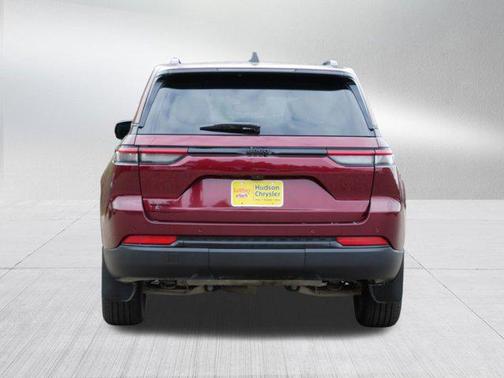 2024 Jeep Grand Cherokee Altitude