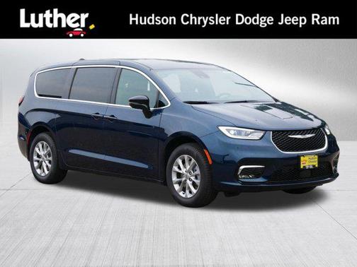2025 Chrysler Pacifica L