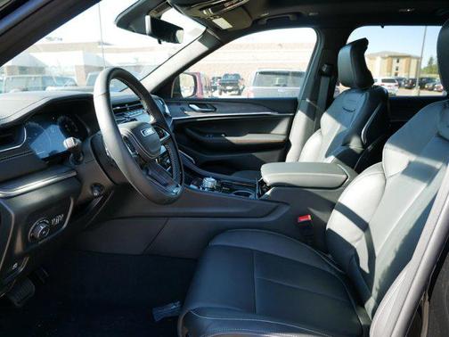 2025 Jeep Grand Cherokee L Overland