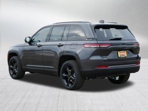 Baltic Gray Metallic Clearcoat 2026 Jeep Grand Cherokee Limited