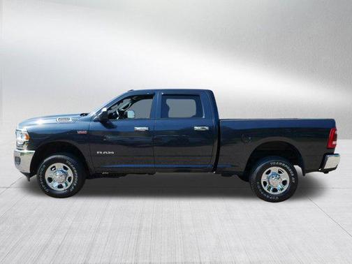 2022 RAM 2500 Tradesman Crew Cab 4x4 6'4' Box