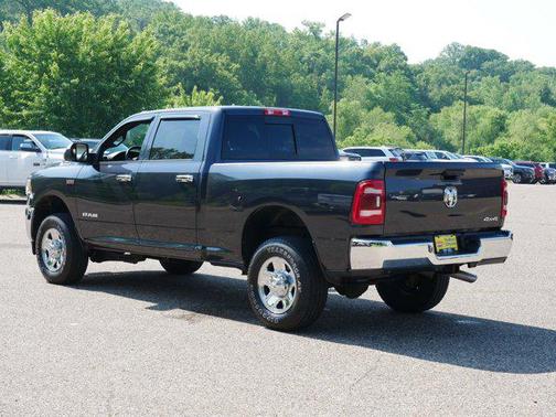 2022 RAM 2500 Tradesman Crew Cab 4x4 6'4' Box