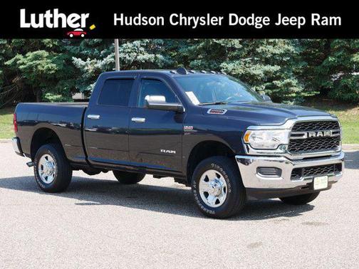 2022 RAM 2500 Tradesman Crew Cab 4x4 6'4' Box