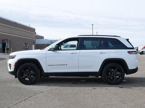 2023 Jeep Grand Cherokee Altitude