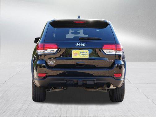 2022 Jeep Grand Cherokee Laredo