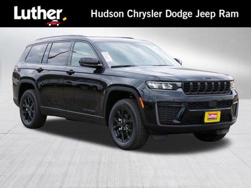 Diamond Black Crystal Pearlcoat 2026 Jeep Grand Cherokee L Altitude
