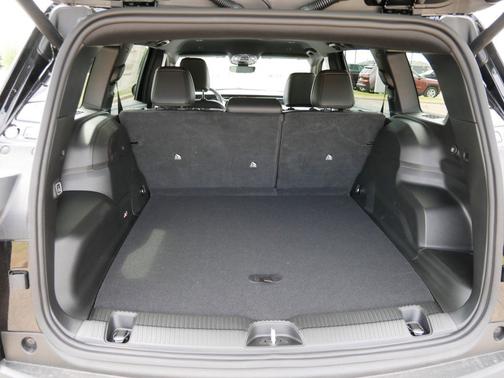 Diamond Black Crystal Pearlcoat 2026 Jeep Cherokee Limited