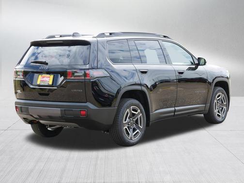 Diamond Black Crystal Pearlcoat 2026 Jeep Cherokee Limited