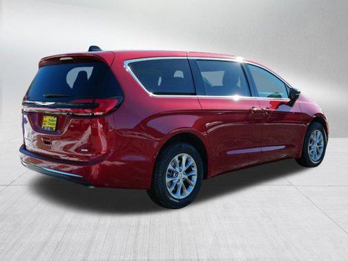 2025 Chrysler Pacifica L