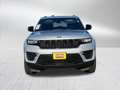 Silver Zynith 2023 Jeep Grand Cherokee Altitude