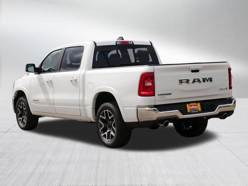 Bright White Clearcoat 2026 RAM 1500 Laramie
