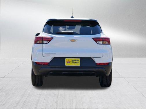 Summit White 2024 Chevrolet Trailblazer LS
