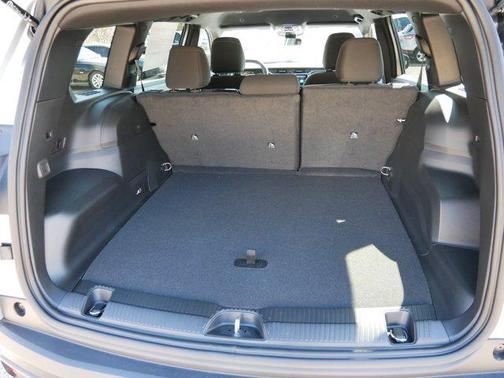 Silver Zynith Clearcoat 2026 Jeep Cherokee Laredo 4x4