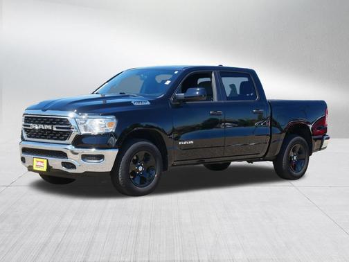 Diamond Black Crystal Pearlcoat 2023 RAM 1500 Big Horn/Lone Star