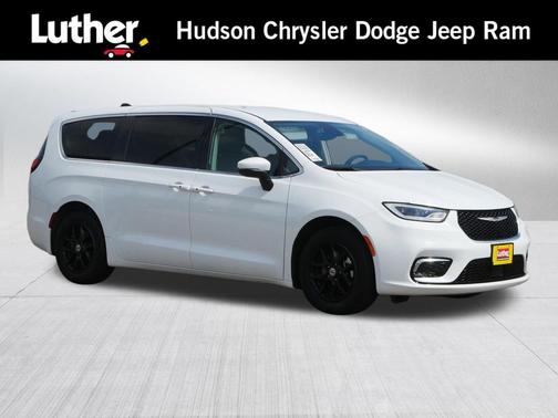 Bright White Clearcoat 2023 Chrysler Pacifica Touring L