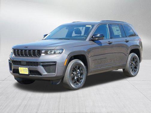 Baltic Gray Metallic Clearcoat 2026 Jeep Grand Cherokee Altitude