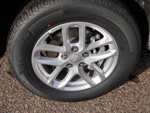Velvet Red Pearlcoat 2026 Jeep Grand Cherokee Altitude